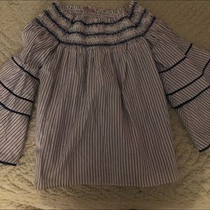 Off the shoulder rare boutique blouse